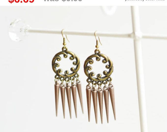 BOHO CHIC // Bright and stylish earrings from metal brass with acrylic cones // Rustic, Retro, Vintage // Brown, Bronze // Style, Fashion