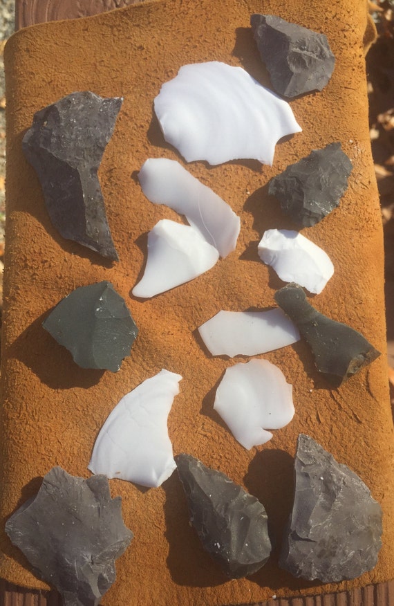 Flint Knapping Flint/chert Assorted practice Flakes And