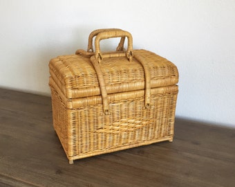 Picnic Basket; Wicker Picnic Basket; Woven Picnic Basket; Willow Picnic Basket; Vintage Picnic Basket; Wicker Storage Basket; Sewing Basket