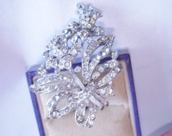 Clear Rhinestone Fur Clip Silver Tone Vintage Flower