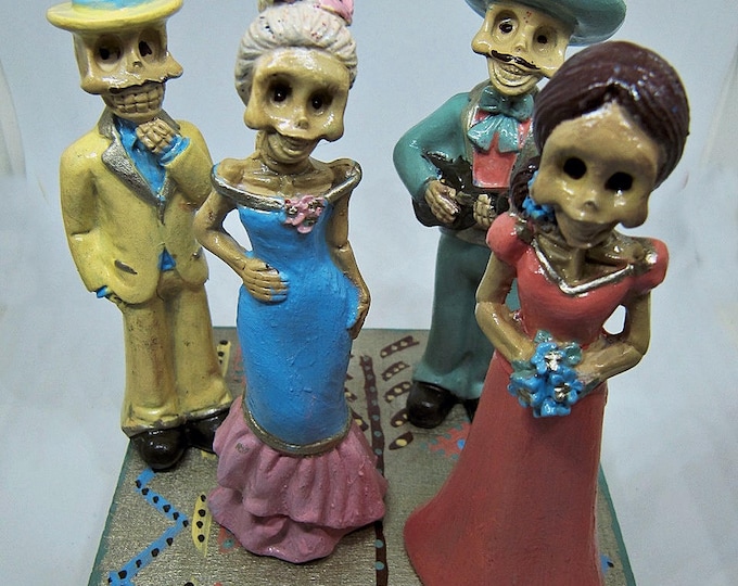 Día de los Muertos Miniature - Boho Mexican Altar - Sugar Skull Ceramic Skeleton Dolls - Day Of the Dead Decor - Mexican Art - In Stock