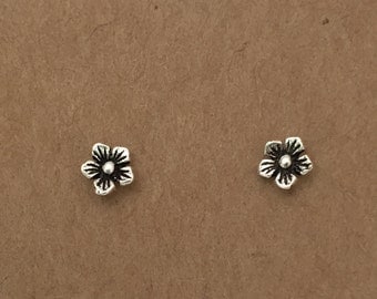 Sterling Silver Daisy Earrings | Stud Earrings | Flower Earrings | Sterling Silver Earrings | Flower Jewelry | Bridesmaid Gift | Minimalist