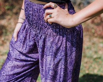 Harem Pants Purple // Purple Paisley Pants // Paisley Pants // Paisley Pants Purple // Purple Paisley Harem Pants