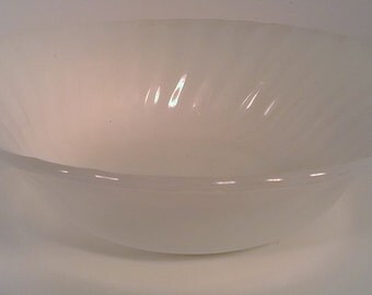 Vintage Anchor Hocking Fire King Milk Glass Serving Bowl