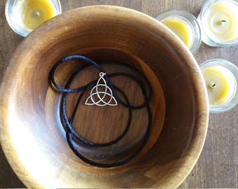 Celtic Triquetra Necklace - Wiccan, wicca, pagan, spell, silver, brass, copper, jewelry, festive, season, halloween, witch, cord, silk