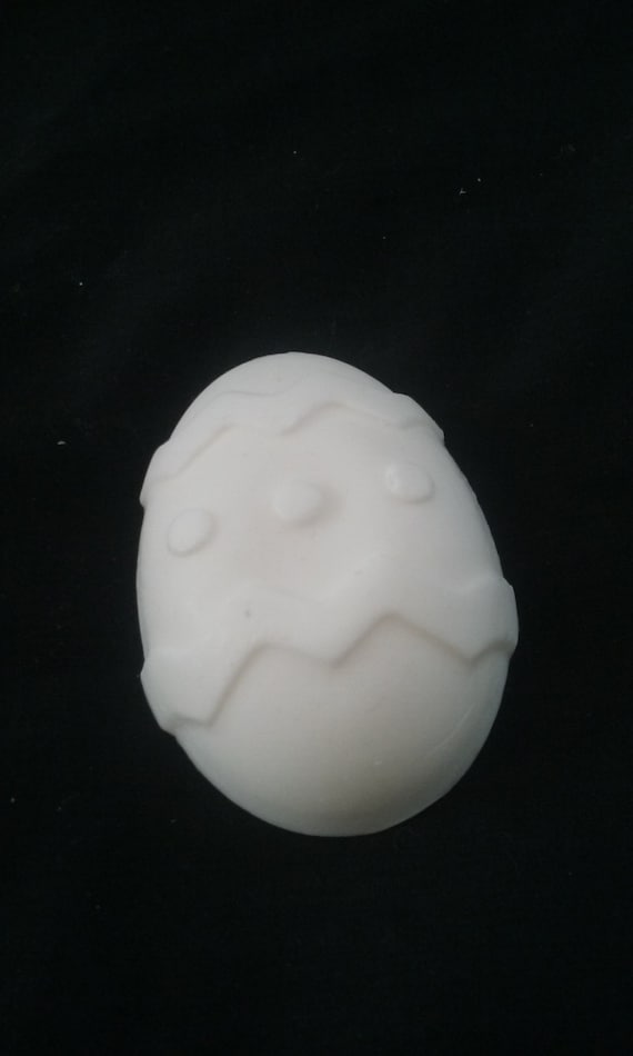 Sweet Pea Scented Easter Egg Soap, Bar of Soap, Goats Milk Soap, Dye Free Soap