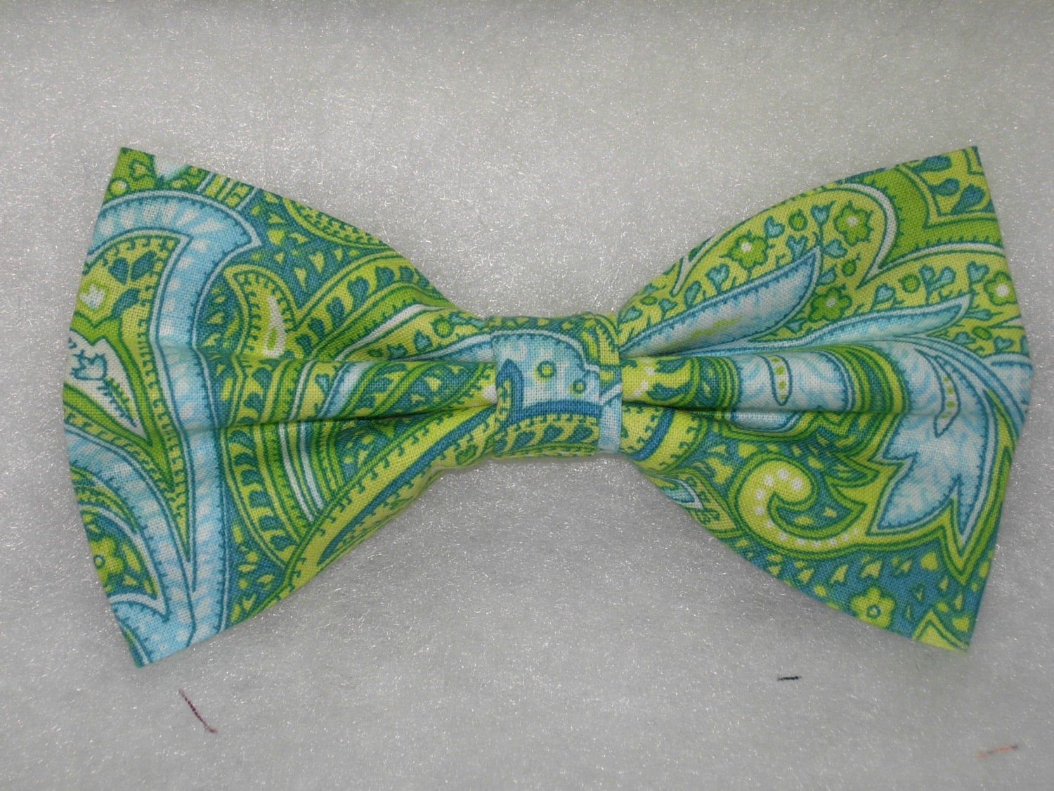 Green Paisley Pre-tied Bow Tie Paisley bow tie Green bow