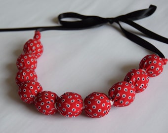 Handmade Fabric Bead necklace - Ditsy Daisy Red - jewellery