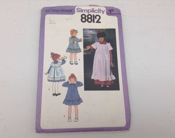 VIN 16- 1978 Child's Dress and Pinafore in Two Lengths, Size 6, Uncut Pattern, Simplicity Sewing #8812