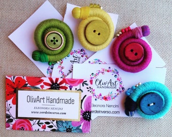Small pins Olivart//jewellery/Accessories///button in natural yarns//gift ideas//
