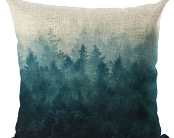 Housse de coussin déco toile de lin et coton beige Forêt | Décoration d'intérieur | Salon | Design Nature Hyspter | Sapins et brume