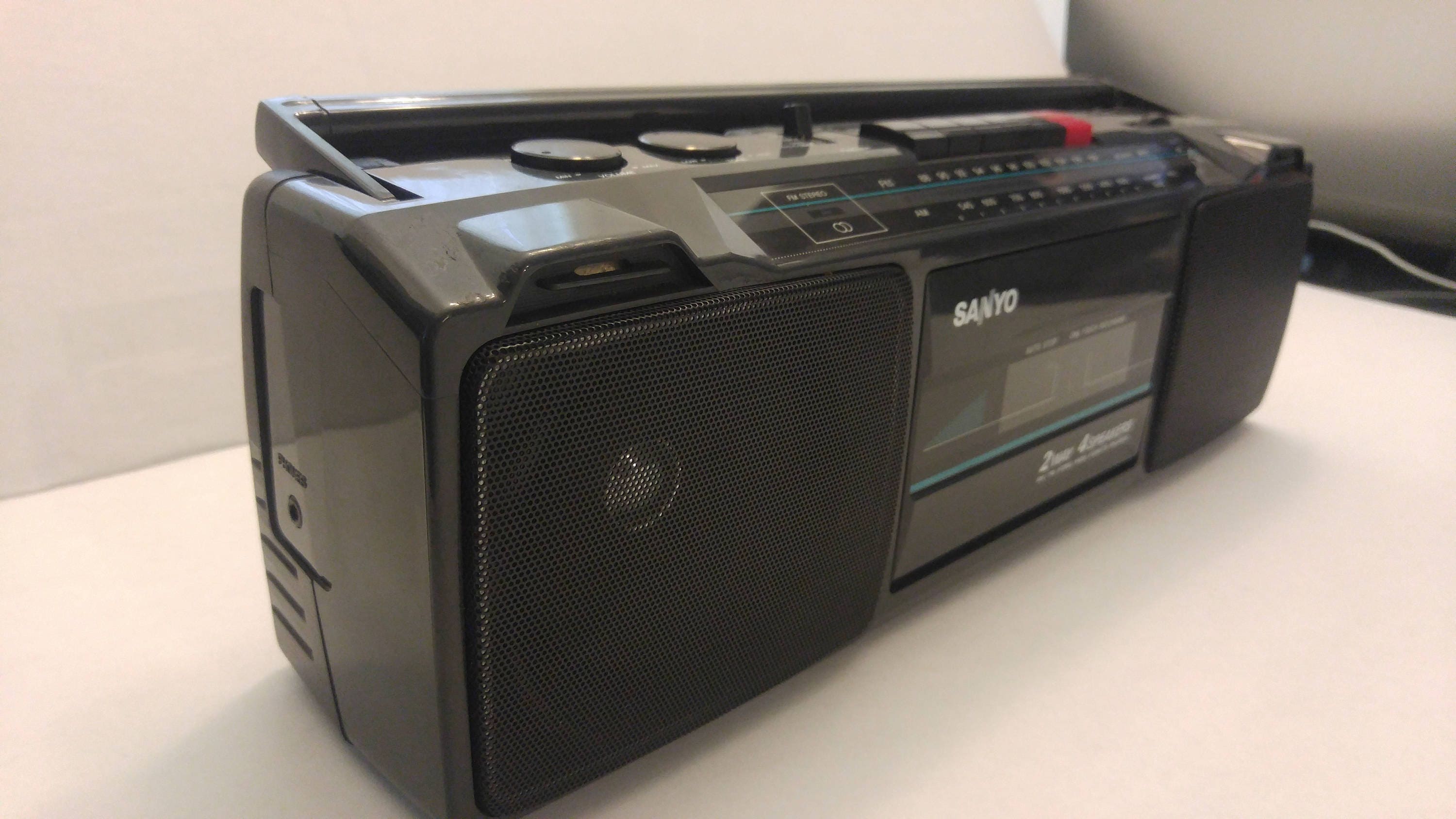Sanyo AM/FM Stereo Radio Cassette Recorder Boombox