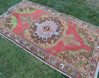 Vintage Turkish Rug,Lovely Colors Rug,Tribal Rug,Unique Handwoven Primitive Patterned Rug,Oushak Rug,Kitchen Living room Rug, 3'11''x7' feet