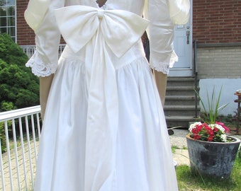 vintage superbe retro white wedding dress bridesmaid dress/très jolie robe de demoiselle d'honneur de style rétro bust 34