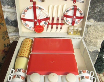Sirram Picnic Set For Four | Vintage Retro Picnic Hamper | 1940s/1950s Picnic Hamper