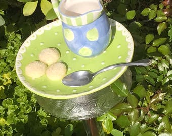 various tea cup bird feeders