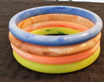Vintage Marbled Lucite Bangle Set