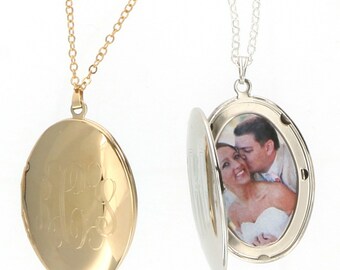 Monogrammed Oval Gold or Silver Locket Necklace | Engraved Gold Locket Necklace | Monogram Silver Locket | Engraved Bridal Necklace