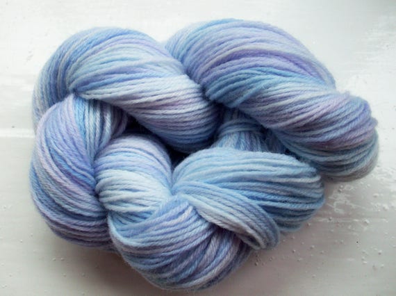 Sock yarn, hand dyed wool, hand painted, pale to mid blue, hyacinth purple, lilac 100g by SpinningStreak