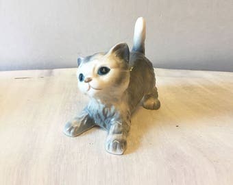 Grey china cat, grey cat ornament, cat figurine, vintage cat, vintage figurine, vintage ornament, cat collectible, cat lover gift, china cat