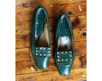 Green Leather Loafers 9 • 60s Shoes • Low Heels • Studded Shoes • Green Shoes • Vintage Heels • 60s Mod Vintage Shoes | SH417