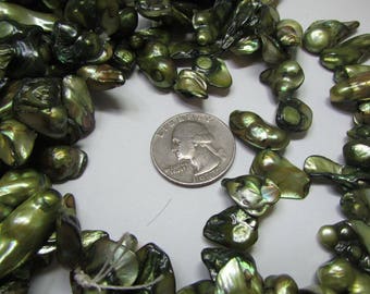 Blister Pearl, dyed Green