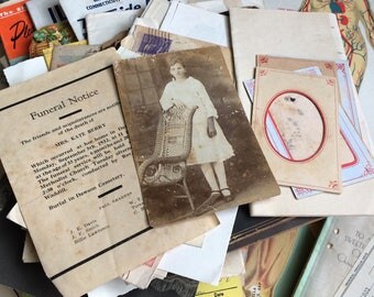 A Pound Of Antique & Vintage Papers