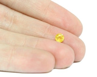 Yellow Sapphire Faceted Stone, Round Cut (.42 carats)