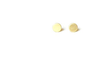 Tiny Gold Stud Earrings Circle