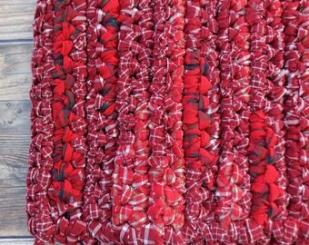 Red Rag Rug - Country Home Decor - Bedside Rug - Easy Care Machine Washable - Bath Mat for Crimson Bathroom - Washable Porch Rug - Pet Bed