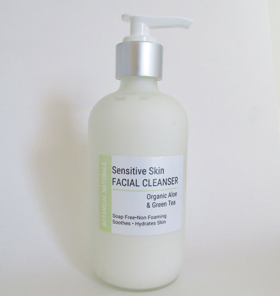 Aloe & Green Tea Face Wash Facial Cleanser by BotanicalNaturals