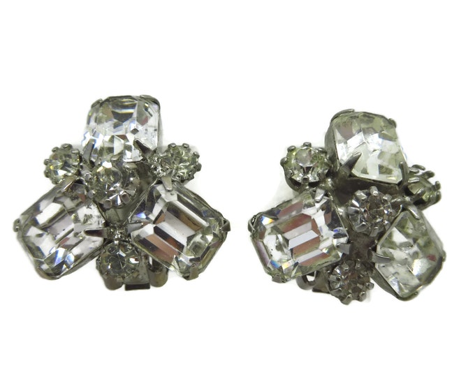 ON SALE! Weiss Silver Tone Rhinestone Earrings, Vintage Emerald-Cut and Round Rhinestone Clip-on Earrings