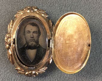 Rare Antique 1850's Pre-Civil War Era Rolled-gold Daguerreotype Locket Brooch. Free shipping