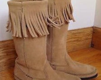 Minnetonka vintage beige suede with fringe boots size 8