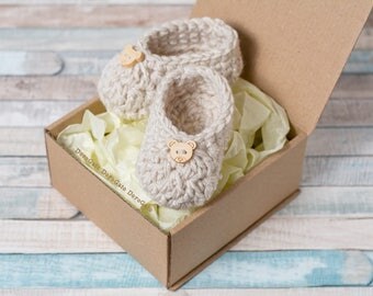 Pregnancy reveal, Crochet baby Booties, Grandparent announcement, newborn booties, baby boy, girl shoes, Expecting parents