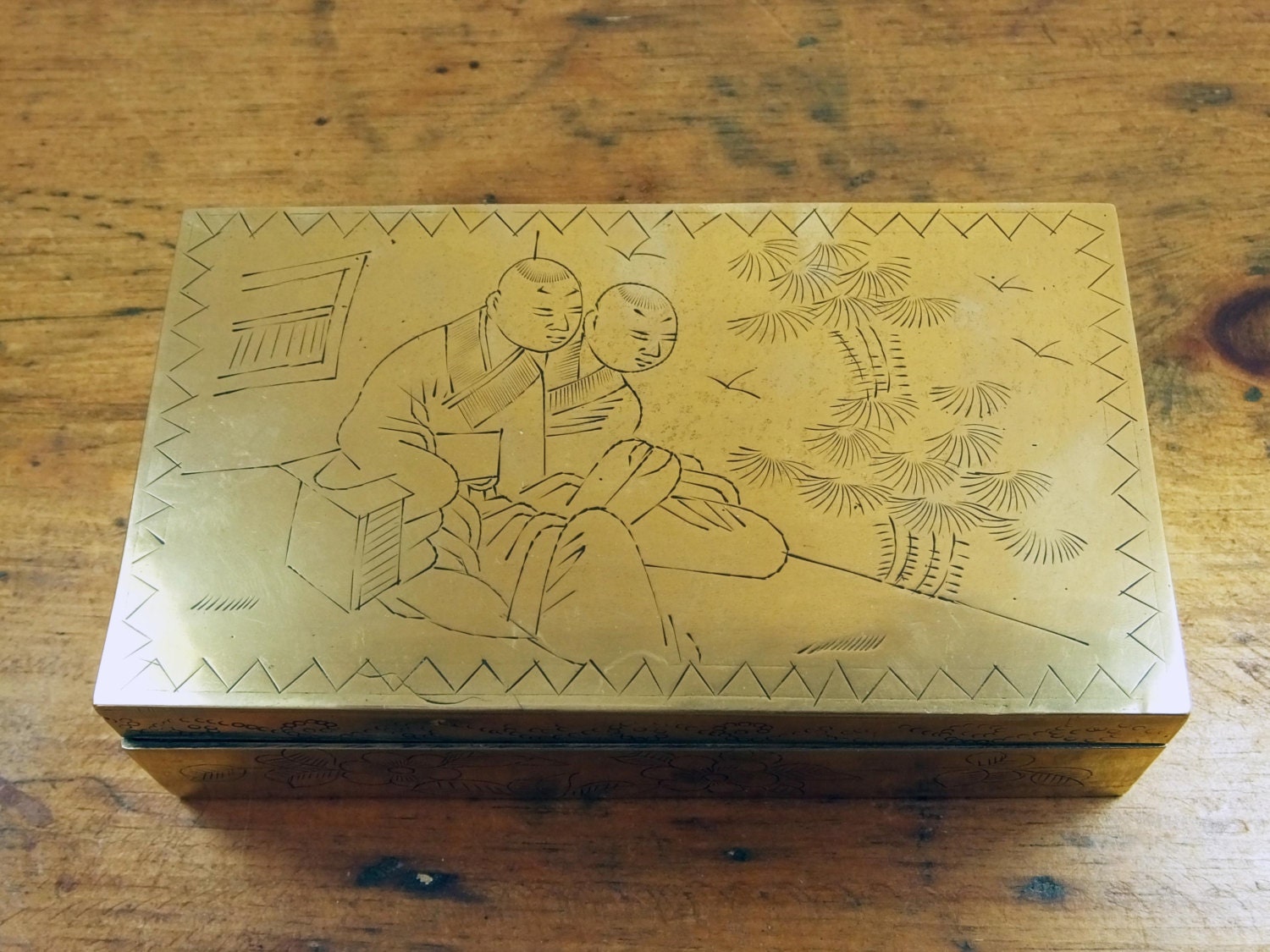 Vintage Chinese Etched Brass Cigarette Box Casket Case Holder 7098