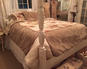 Vintage Waverly Comforter And Three Shams