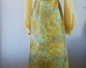 70's Vintage Yellow Chiffon with Yellow & Green Floral Long Sleeve Empire Waist Bridesmaid Maxi Dress Size XS/S BT-115
