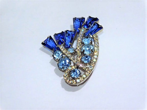 1960s Juliana DeLizza Elster D & E Rhinestone Brooch Verified D E Sapphire Blue Keystone Mid Century Vintage AB Aurora Borealis Wedding