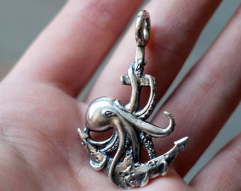 Silver octopus pendant - Kraken pendant - Tentacle pendant - Octopus necklace - Octopus charm - Nautical pendant - Steampunk pendant