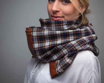 Infinity scarf / circular scarf / wrap