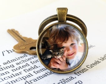 Custom Photo Keyring Round - Personalized Photo Key Chain, Your Own Photo, Personalised Keyring, Silver or Antique Bronze Picture Keyring