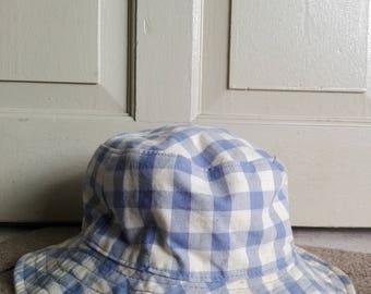 Eddie Bauer Gingham Bucket Hat/used