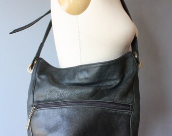 vintage leather bucket bag / black leather slouchy hand bag / soft leather shoulder bag