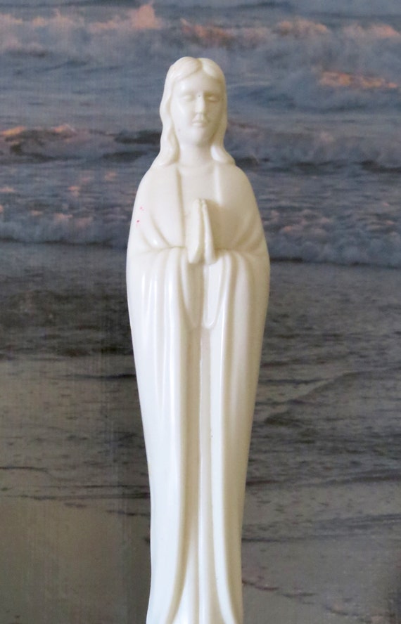 virgin mary plastic statue