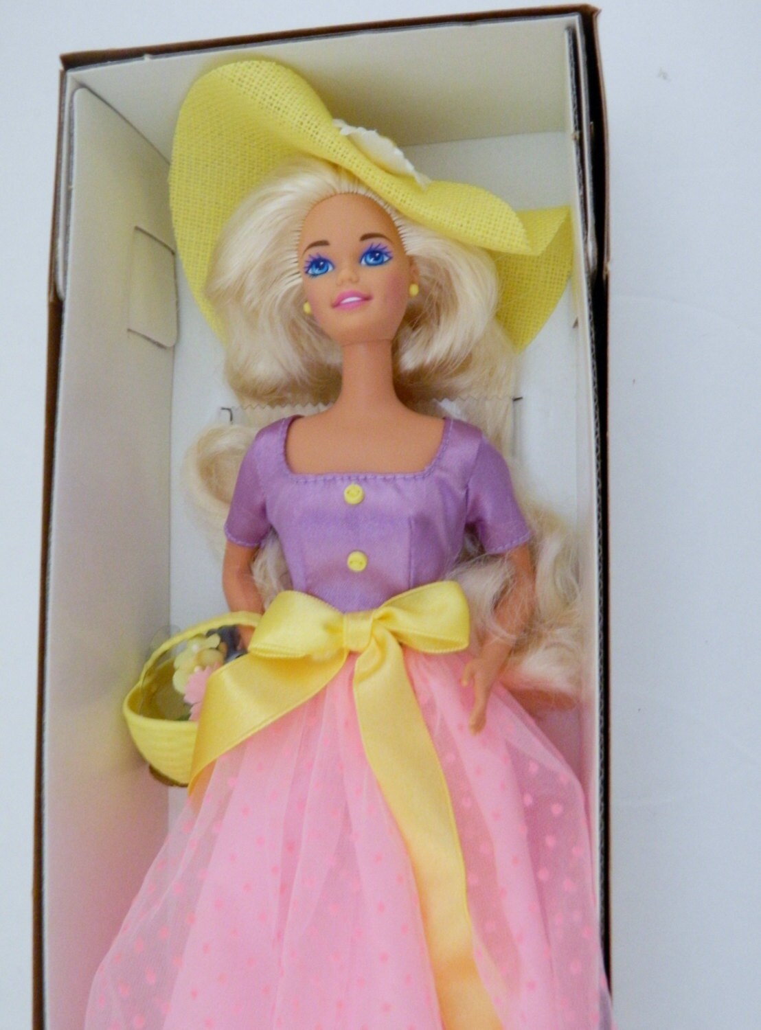 1995 avon spring blossom barbie