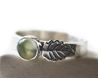 5mm Prehnite Ring, Silver Leaf Ring, Engraved Natural Green Gemstone Jewelry, Custom Engraving, Inscribed Sterling Silver Band