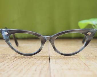 Vintage Cateye Glasses 1960's Emerald Green Frames By Style-rite New Old Stock Made In USA Eyeglass