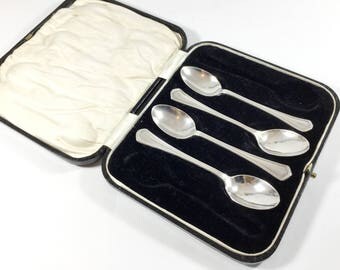 Sterling silver tea spoons, Mappin & Webb, Part set of four teaspoons, Hallmark Sheffield 1925, Art Deco