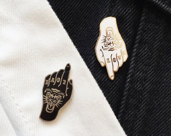 Tiger Love Tattoo Hand Enamel Pin Badge Lapel Pin Black Silver White Gold Hard Enamel